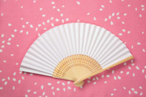 「扇子（せんす）」「扇（おうぎ）」「団扇（うちわ）」の意味と違い